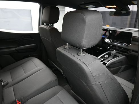 Used 2024 Chevrolet Colorado Trail Boss image 40