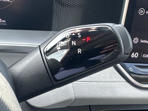 New 2026 Volkswagen Tiguan SE image 24