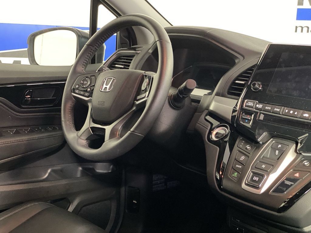 Used 2024 Honda Odyssey Touring image 10