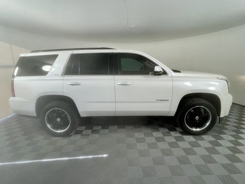 Used 2018 GMC Yukon SLT w/ HD Trailering Package RWD image 6