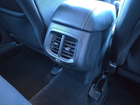 Used 2021 Jeep Cherokee Latitude image 82