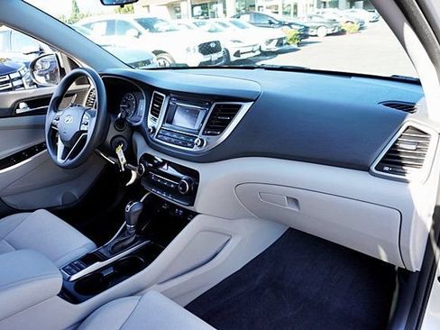 Used 2017 Hyundai Tucson SE FWD image 10