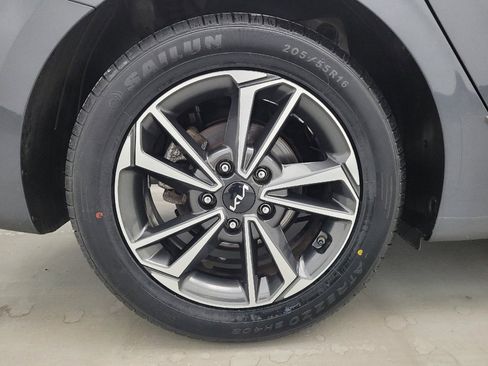 Used 2023 Kia Forte LXS FWD image 31