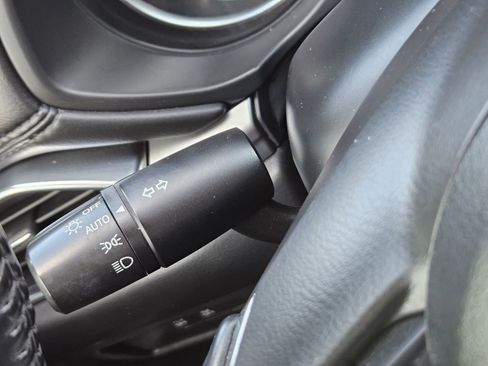 Used 2021 MAZDA CX-5 Touring image 27