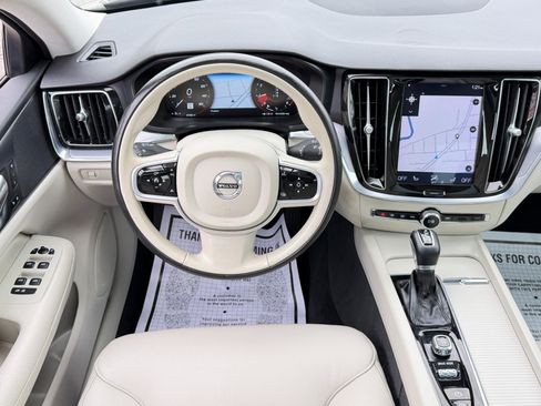 Used 2020 Volvo S60 T5 Momentum w/ Protection Package image 25