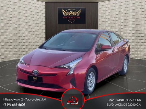 Used 2017 Toyota Prius Two image 1
