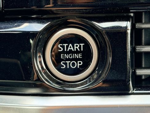 Used 2024 Nissan Pathfinder SV FWD image 26