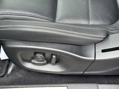 Used 2024 Jaguar E-PACE R-Dynamic SE image 25