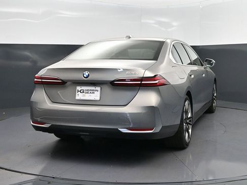 Certified 2026 BMW 530i image 7