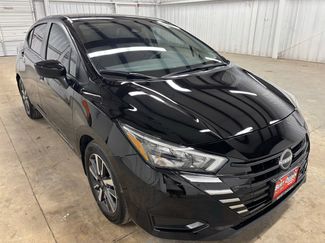 Used 2025 Nissan Versa SV w/ Trunk Package FWD video 1