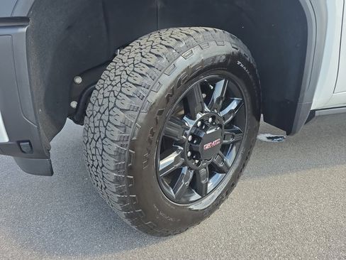 Used 2024 GMC Sierra 2500 AT4 w/ AT4 Preferred Package image 33