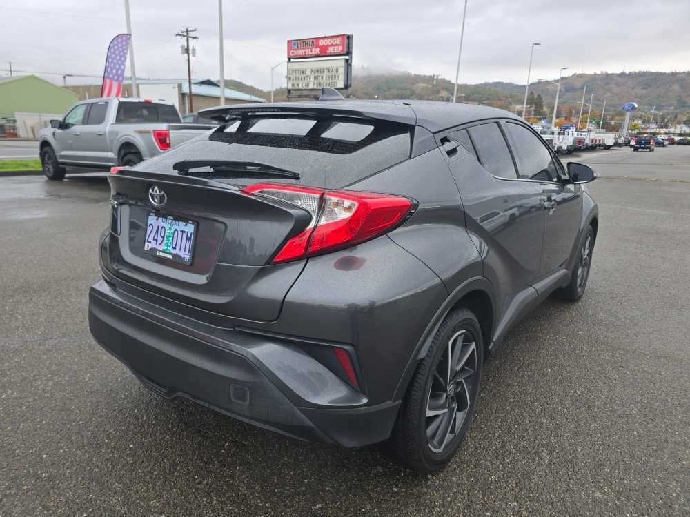 Used 2021 Toyota C-HR XLE FWD image 17