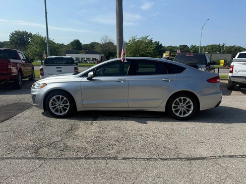 Used 2020 Ford Fusion SE FWD image 7