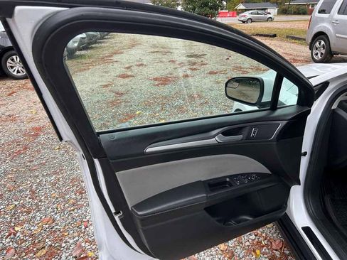 Used 2016 Ford Fusion S image 7