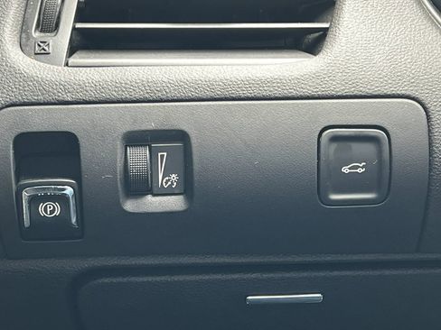 Used 2018 Chevrolet Impala LT w/ LT Leather Package FWD image 21