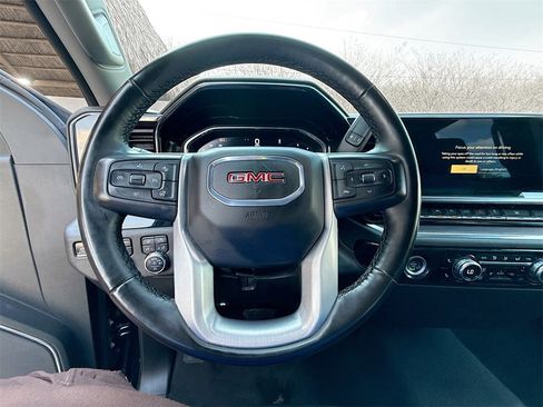 Used 2024 GMC Sierra 1500 SLT image 12