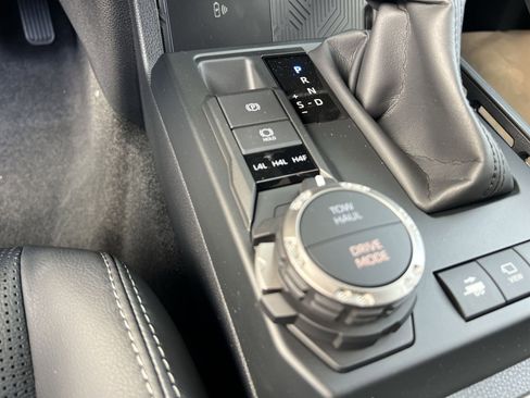 New 2025 Toyota 4Runner Limited image 26