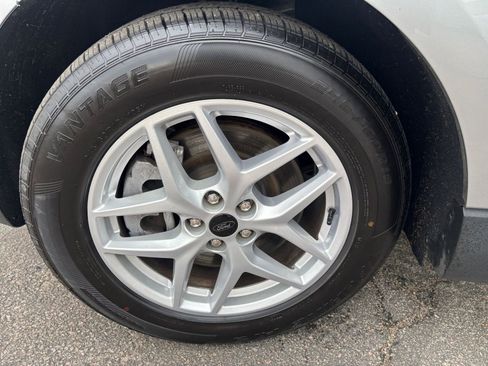 Used 2024 Ford Edge SEL image 30