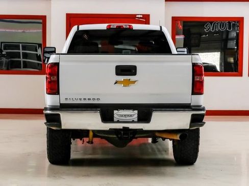 Used 2019 Chevrolet Silverado 2500 W/T AWD/4WD image 11