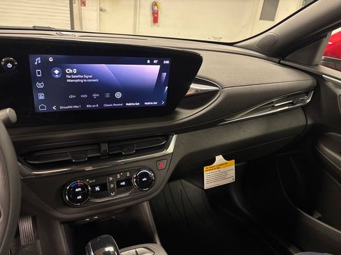 New 2026 Buick Envista Preferred w/ Advanced Safety Package FWD image 32