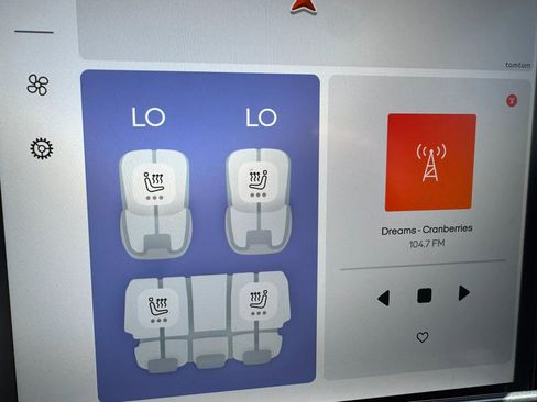 Used 2023 Fisker Ocean Extreme image 47