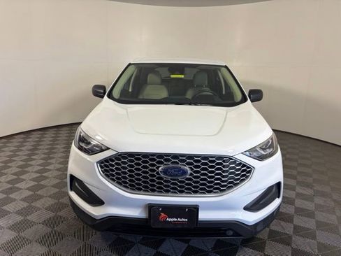 Used 2024 Ford Edge SE AWD/4WD image 2