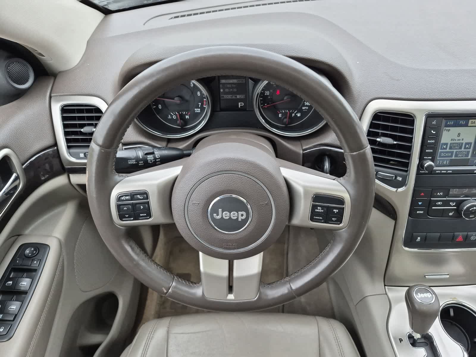 Used 2011 Jeep Grand Cherokee Laredo AWD/4WD image 24