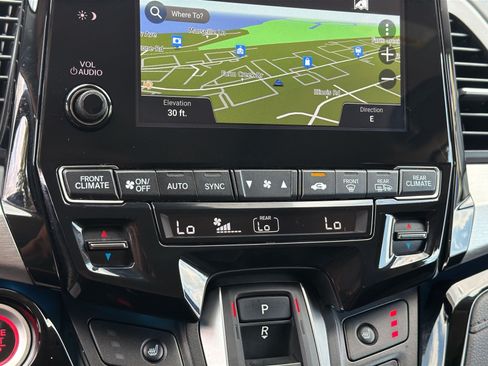 Used 2023 Honda Odyssey Touring image 24