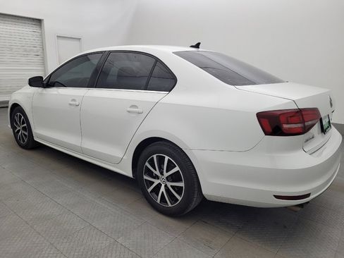 Used 2017 Volkswagen Jetta SE FWD image 3