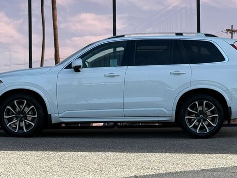 Used 2016 Volvo XC90 T6 Momentum w/ Momentum Plus Package AWD/4WD image 5