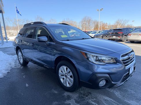 Used 2018 Subaru Outback 2.5i Premium image 7