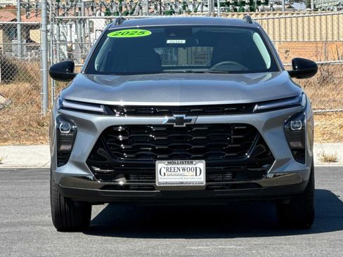 New 2025 Chevrolet Trax ACTIV image 3