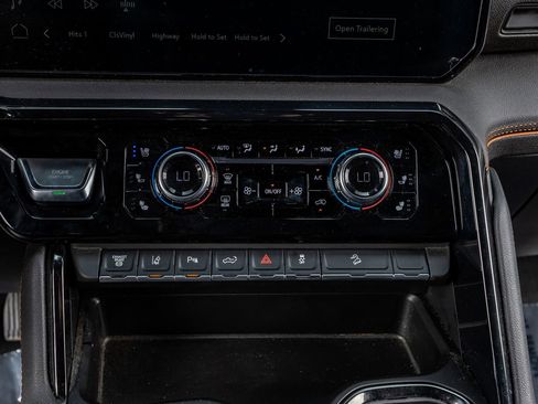 Used 2024 GMC Sierra 2500 AT4 w/ AT4 Premium Plus Package image 23