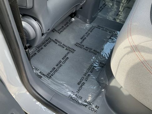 Used 2021 Chevrolet Bolt LT image 27