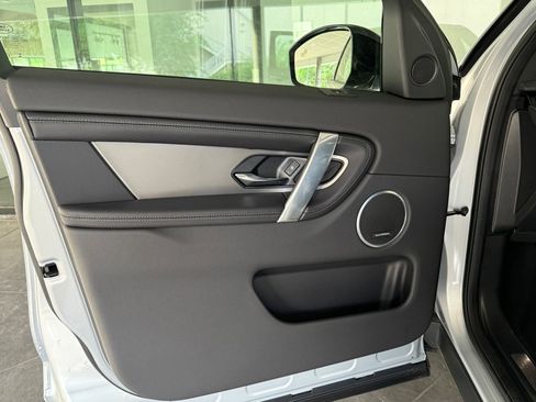 New 2026 Land Rover Discovery Sport Landmark AWD/4WD image 19