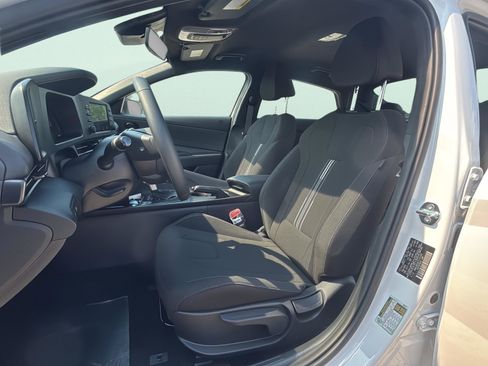 New 2026 Hyundai Elantra Sport FWD image 19