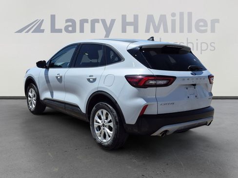 Used 2025 Ford Escape Active image 17