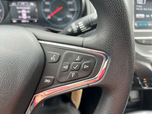 Used 2017 Chevrolet Cruze LT FWD image 28