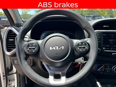 Used 2024 Kia Soul LX w/ Option Group 015 FWD image 23