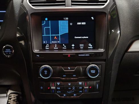 Certified 2017 Ford Explorer XLT w/ Equipment Group 202A AWD/4WD image 32