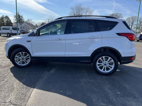 Used 2019 Ford Escape SE image 10