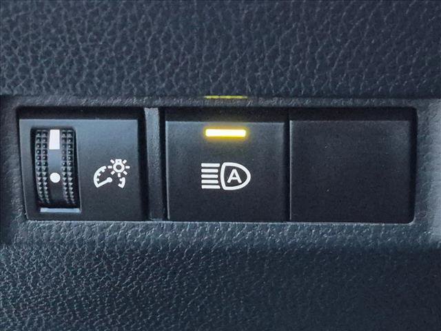 Used 2023 Toyota RAV4 LE FWD image 13