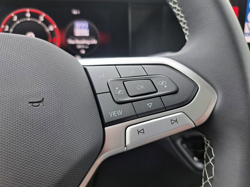 New 2026 Volkswagen Tiguan SE image 13