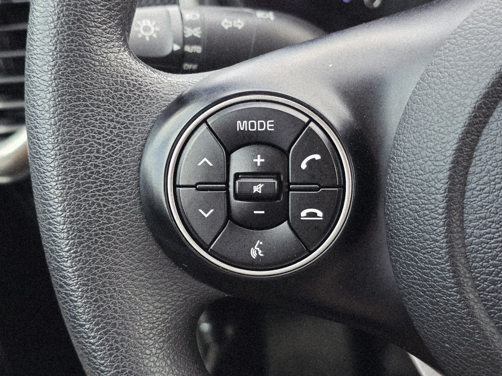 Used 2020 Kia Soul S FWD image 27