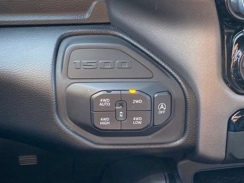 Used 2022 RAM 1500 Laramie AWD/4WD image 22