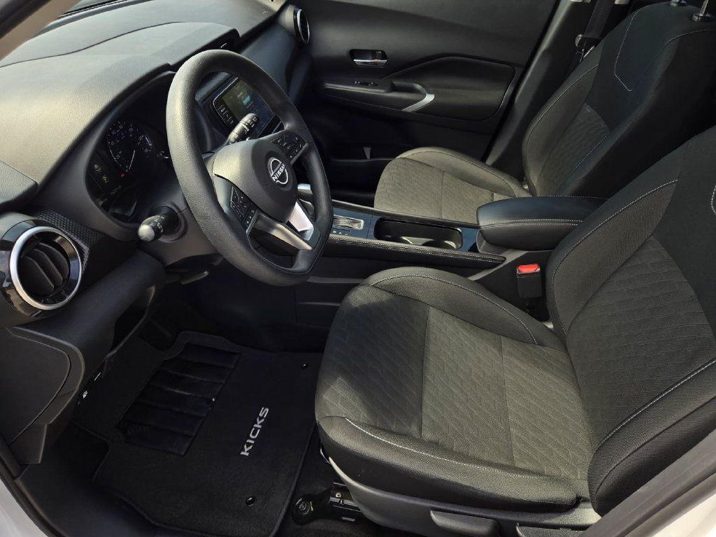 Certified 2024 Nissan Kicks SV FWD image 18