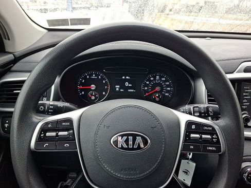 Used 2019 Kia Sorento 2.4L LX image 18