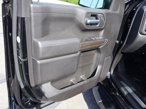 Certified 2022 Chevrolet Silverado 1500 RST image 18