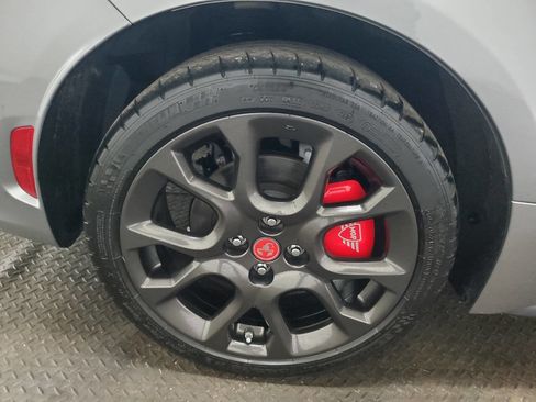 Used 2017 FIAT 124 Spider Abarth RWD image 14