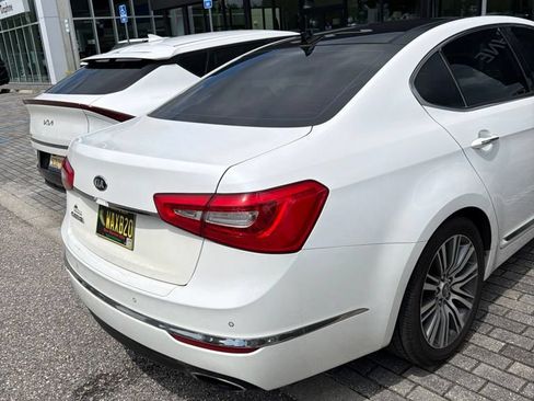 Used 2016 Kia Cadenza Premium FWD image 11